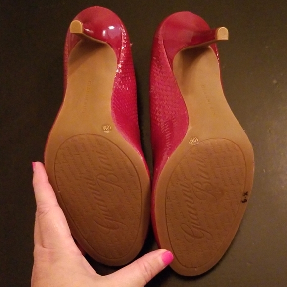 Gianni Bini red patent leather pumps nwot Taylor Swift Red era - Picture 3 of 7